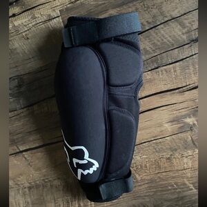 Fox Launch Pro Knee Pad